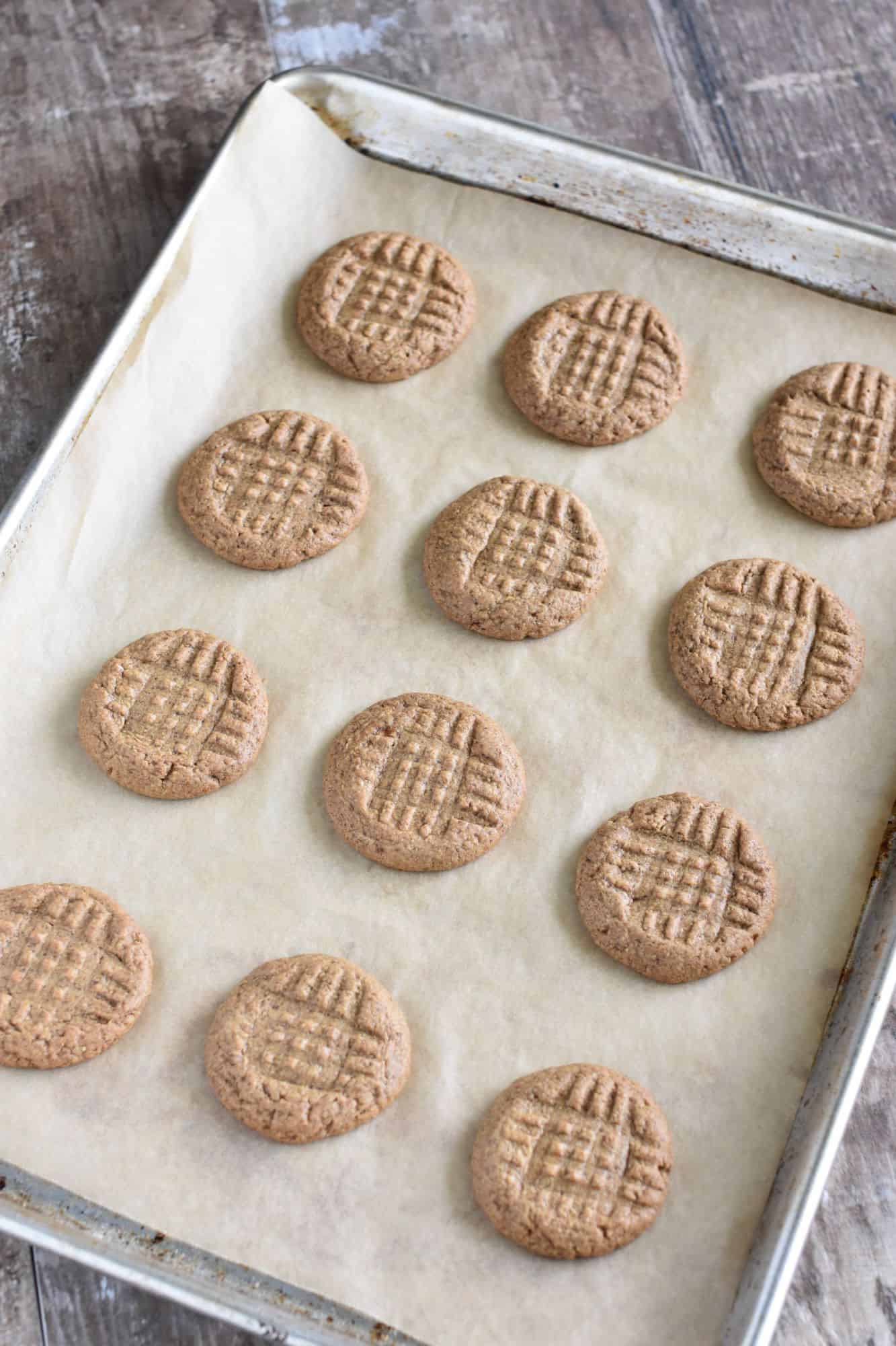 baked cookies on the baking sheet