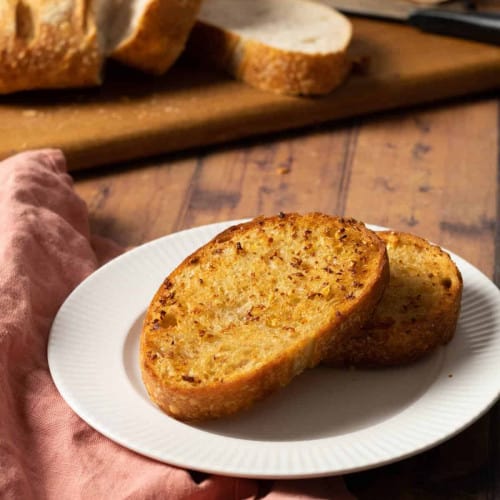 air fryer texas toast on a plate.