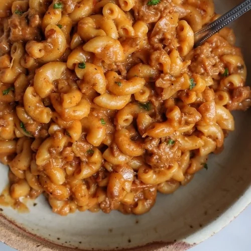 Vegan hamburger helper in a bowl.