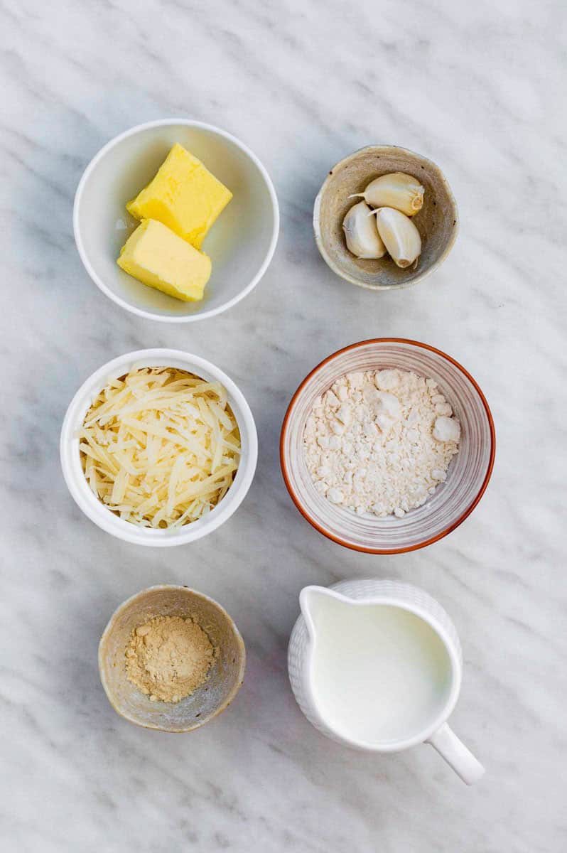 Gathered ingredients for making our garlic pizza sauce recipe.