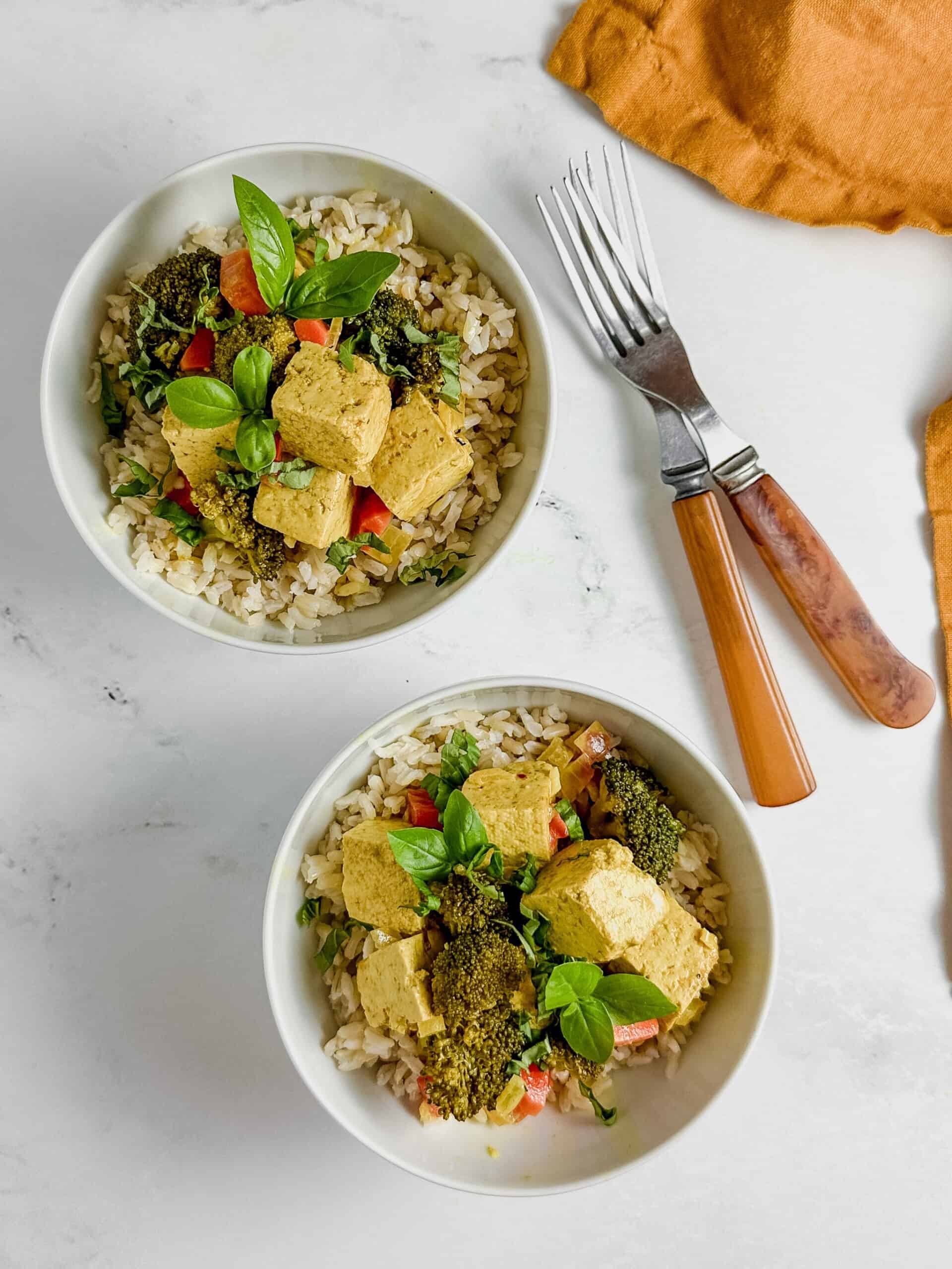 Bowls of rice and veggies.