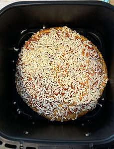 Frozen-Pizza-uncooked-in-air-fryer